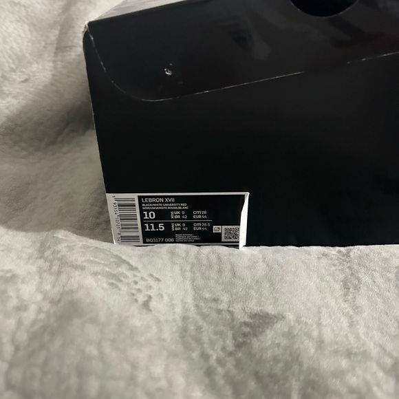 nike lebron shoes - Picture 4 of 5